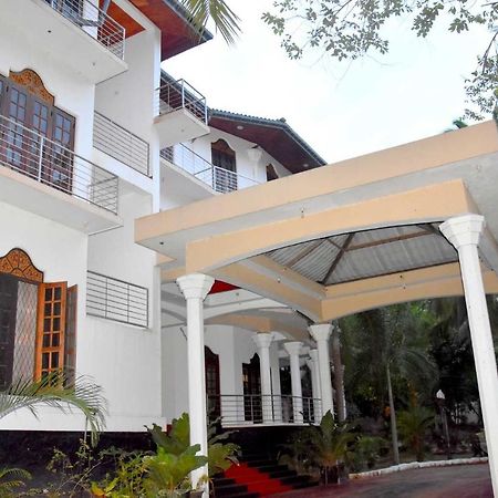 Happy Leoni Hotel Anuradhapura Exterior photo